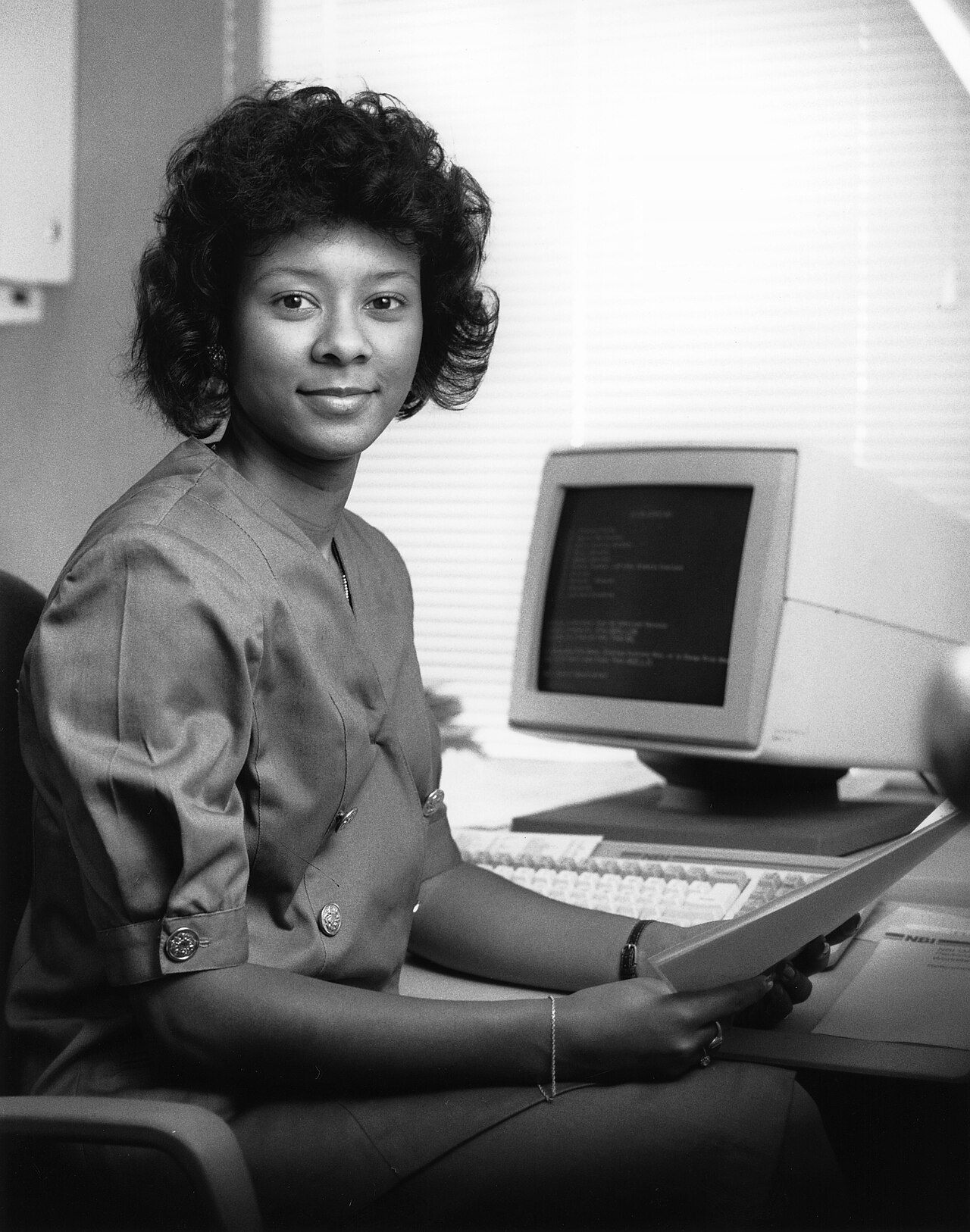 Ergonomia no escritório: quando revisar o posto de trabalho na empresa
