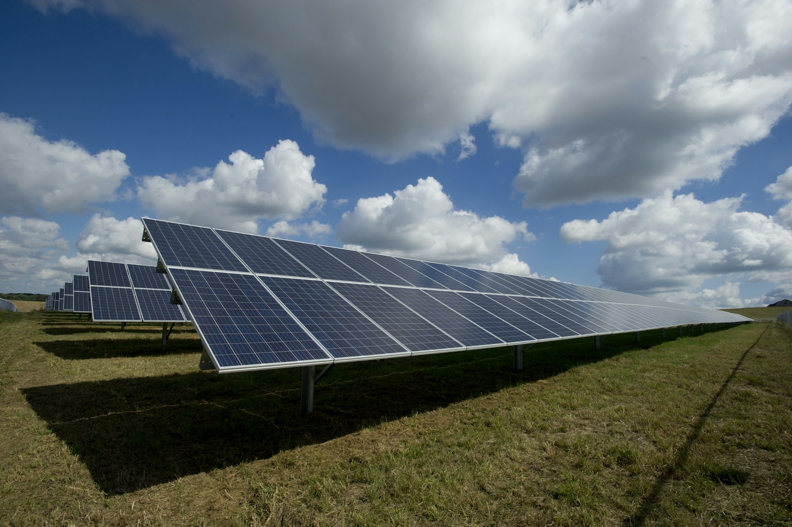 SST em parques solares e eólicos: como estruturar a prevenção antes da obra